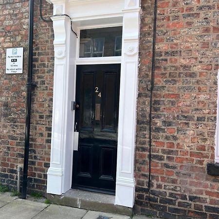 The Niche Daire York Dış mekan fotoğraf